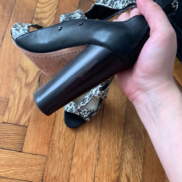 Alice and Olivia Sandals - Faux Snake Skin - Picture 5 of 5